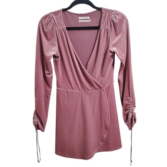 Urban Outfitters Goldmine Velvet Pink Romper Soft Girl Coquette Pastel Goth S - Picture 6 of 13